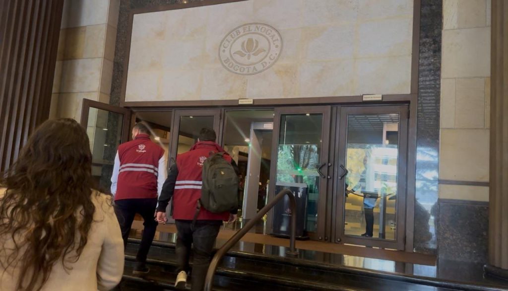 WhatsApp-Image-2025-10-27-at-12.56.02-PM-1024x586 MinTrabajo y Club El Nogal instalan mesa de diálogo para subsanar hallazgos y mejorar condiciones laborales